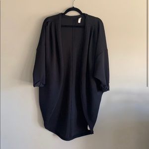 4 for $25 🟡 Lucy Black Short Sleeve Cardigan